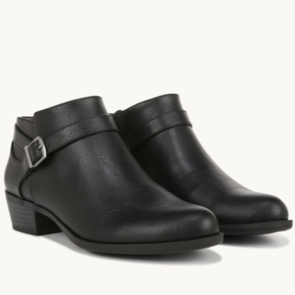 LifeStride Alexander Bootie (WIDE) - Picture 1 of 9